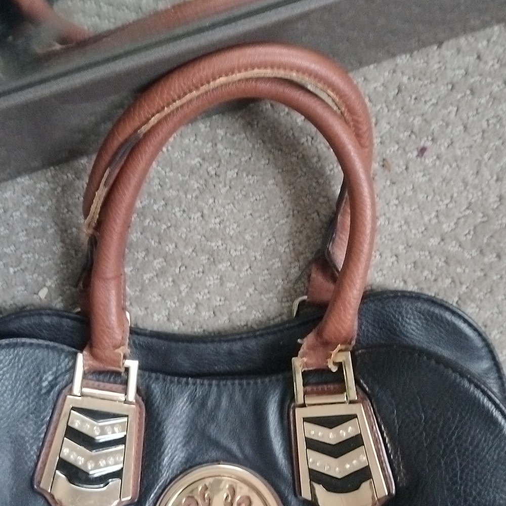 Purse - Picture 2 of 9